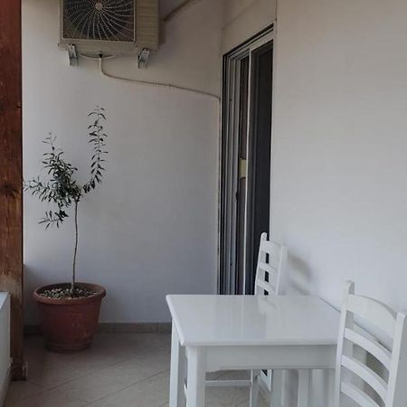 Michalis, 2-Bedroom Apartment In Saranda Esterno foto