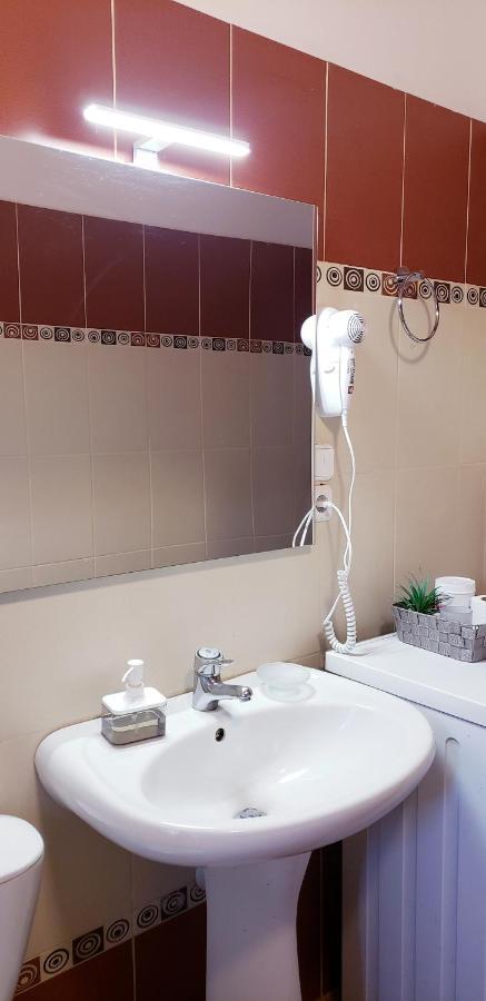 Michalis, 2-Bedroom Apartment In Saranda Esterno foto