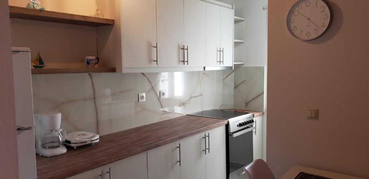 Michalis, 2-Bedroom Apartment In Saranda Esterno foto